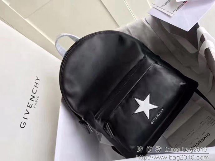 GlVENCHY紀梵希 爆款 頭層牛皮 原版亞銀五金 織帶＋兩顆小金屬五角星 休閒雙肩包 潮人必備款  tsg1227